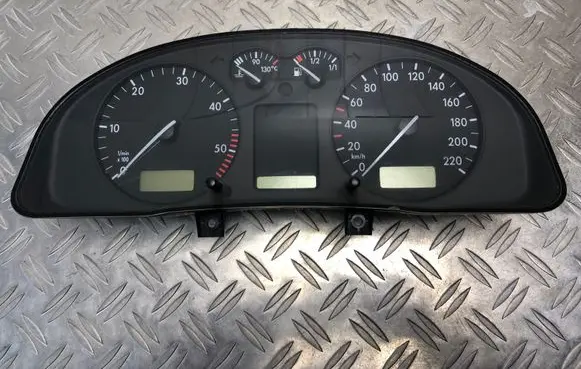 Volkswagen PASSAT B5 Speedometer (instrument cluster) 09051940090 1996104AJ 09052009903