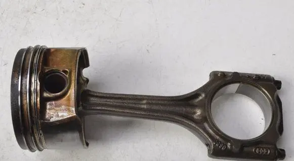 Audi A4 Allroad Piston with connecting rod 06DD