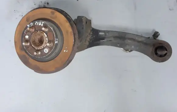 Volvo V40 Rear wheel hub 31360696