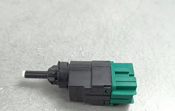 Renault Arkana Brake pedal sensor switch 
