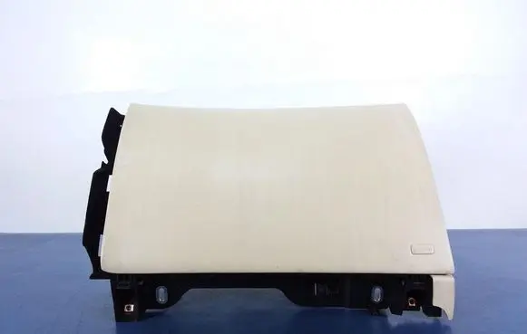 Cadillac CTS Glove box 23334574