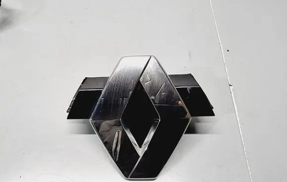Renault Arkana Manufacturers badge/model letters 908891448R