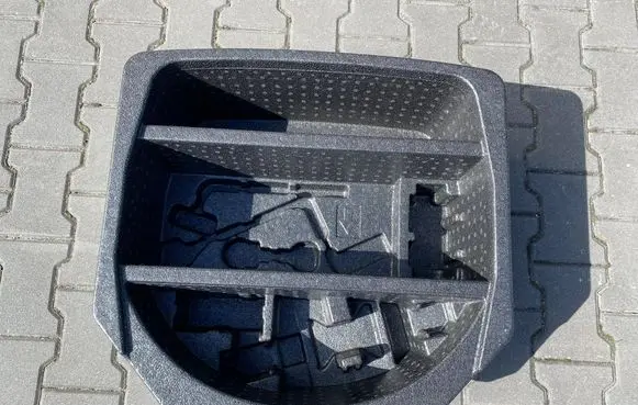 Toyota Auris E180 Other trunk/boot trim element 6477702170
