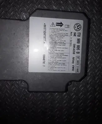 Volkswagen Touran I Airbag control unit/module 1T0909605B