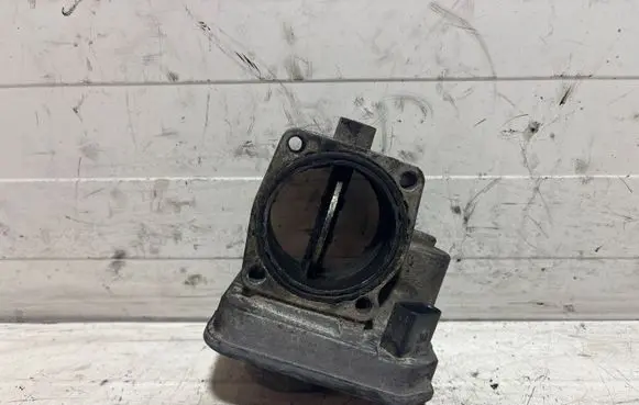 Opel Astra H Throttle valve 898105210