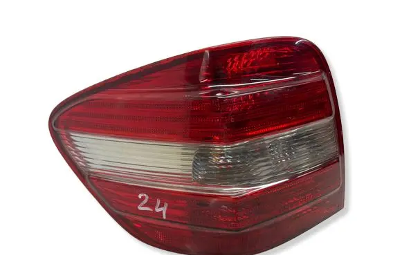 Mercedes-Benz ML W164 Rear/tail lights 404101L