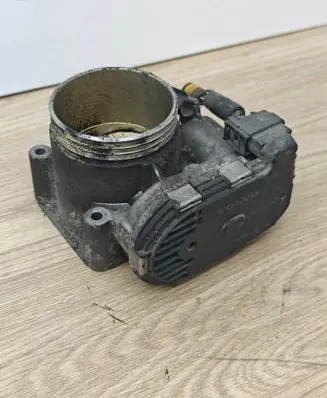 Volvo XC90 Throttle valve 30711553 0280750103
