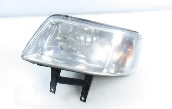 Volkswagen Transporter - Caravelle T5 Headlight/headlamp 0301191301