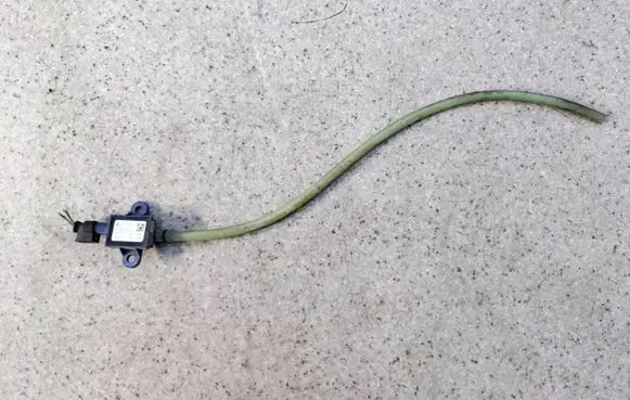 Mercedes-Benz A W176 Airbag deployment crash/impact sensor A176905100030 A1769051000