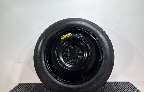 Toyota RAV 4 (XA40) R17 spare wheel 