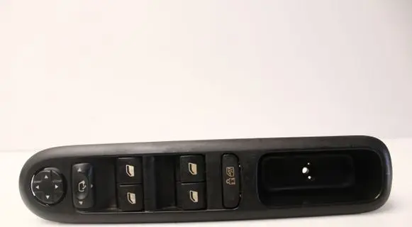 Peugeot 5008 Window control relay 