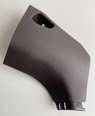Foot area side trim