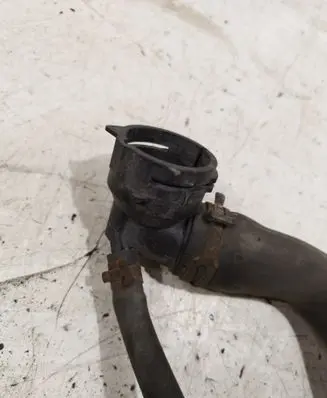 Volkswagen PASSAT B6 Engine coolant pipe/hose 03G121132B 1K0122291BA