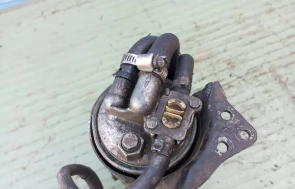 Volvo V70 Fuel filter housing 1922