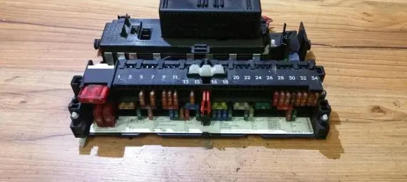 BMW 3 E46 Fuse box set 8364542 8387153