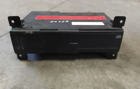 BMW X5 E53 CD/DVD changer 6913390