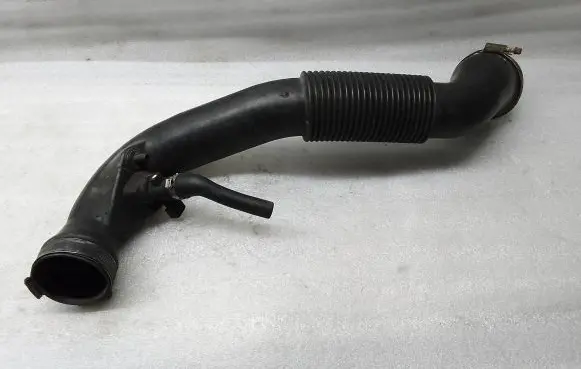 Volvo XC90 Intercooler hose/pipe 9475265 6766