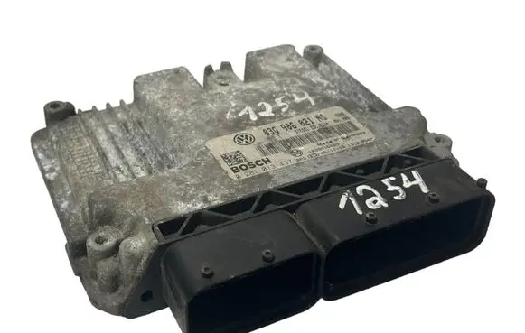 Volkswagen PASSAT B6 Engine control unit/module 03G906021NG 0281013437