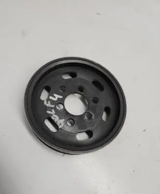 Volkswagen Golf IV Power steering pump pulley 038145255B