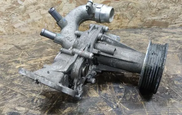 Alfa Romeo Giulia Water pump