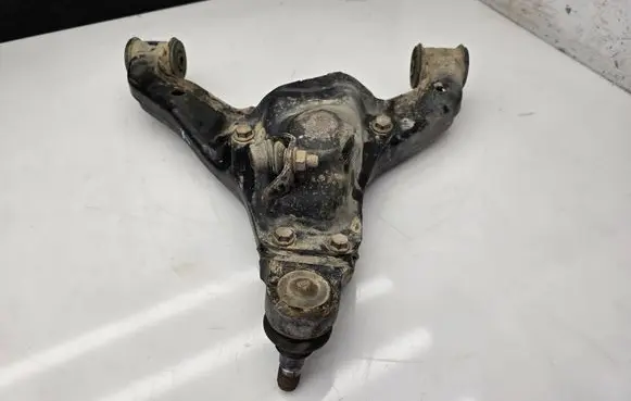 Volkswagen Crafter Front lower control arm/wishbone A9063221009 L20246