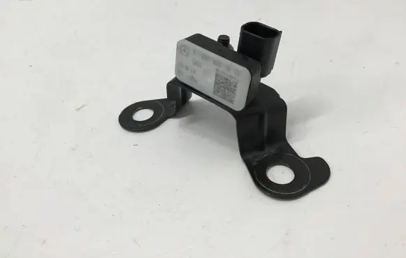 Mercedes-Benz GLS X166 Airbag deployment crash/impact sensor A0009057600