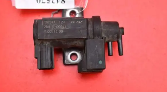 Toyota Avensis Verso Vacuum valve 25819-0R011