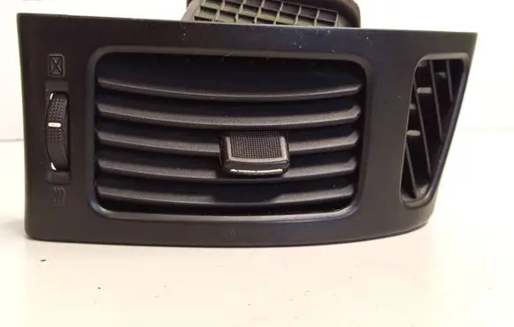 Hyundai i30 Dashboard side air vent grill/cover trim 974902H000 U04682