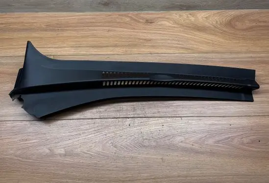 Volkswagen Golf Plus Wiper trim 5M0819403B