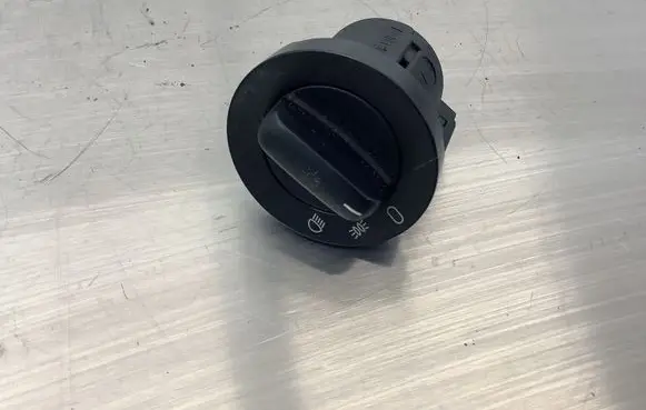 BMW 7 E38 Light switch 8363683