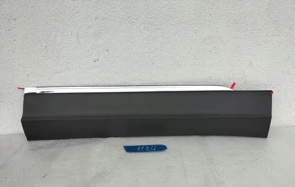 Volkswagen Tiguan Front door trim (molding) 5NA854940AG