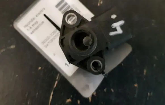 Hyundai Lantra II Air pressure sensor 3930022600