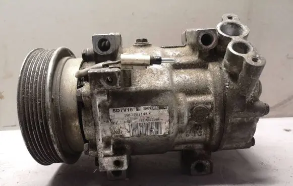 Dacia Sandero Air conditioning (A/C) compressor (pump) 926006229R SD7V16 1817701144