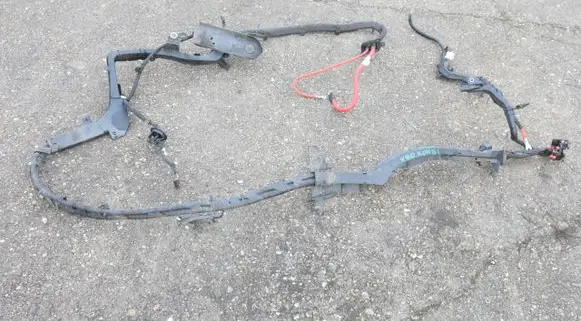Volvo S60 Positive cable (battery) D4204T14