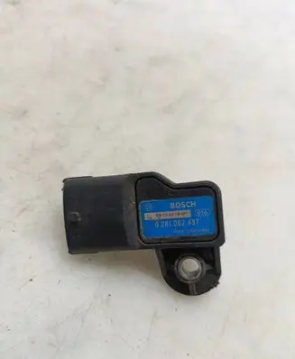 Opel Vectra C Air pressure sensor 0281002437 0310221601