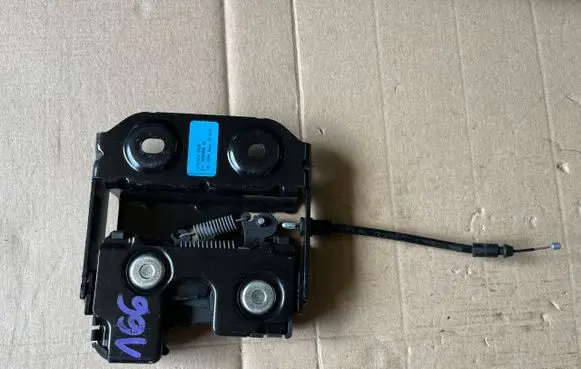 Alfa Romeo Stelvio Seat back rest lock catch 505564030