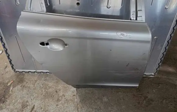 Volvo XC60 Rear door 