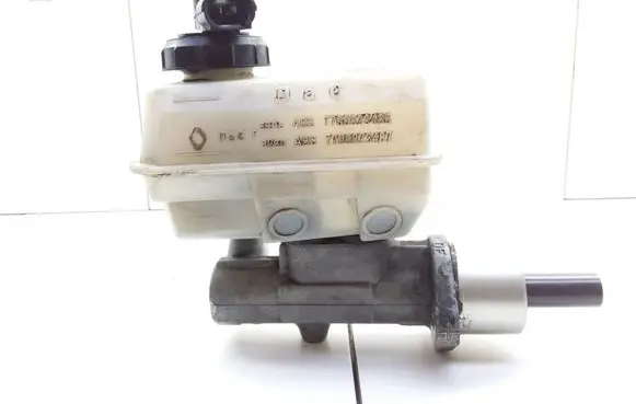 Renault Espace III Master brake cylinder 7700823486 7700823487