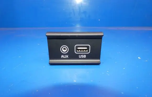 KIA Sportage USB socket connector 