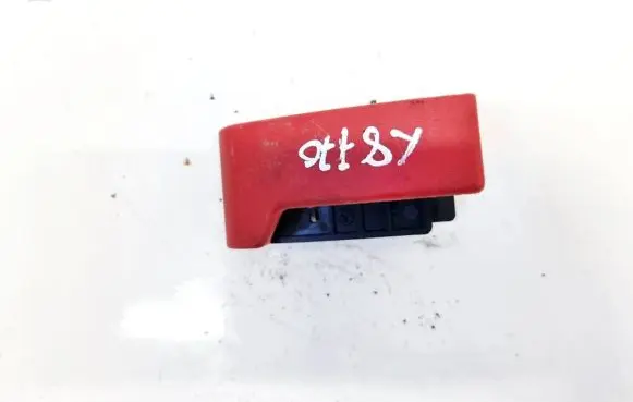 Engine bonnet (hood) release handle