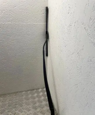 Toyota RAV 4 (XA30) Front wiper blade arm