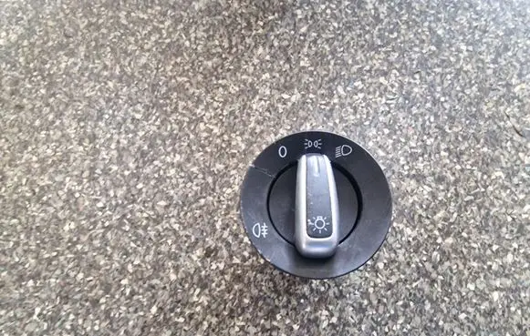 Volkswagen PASSAT B7 Light switch 3C8941431B