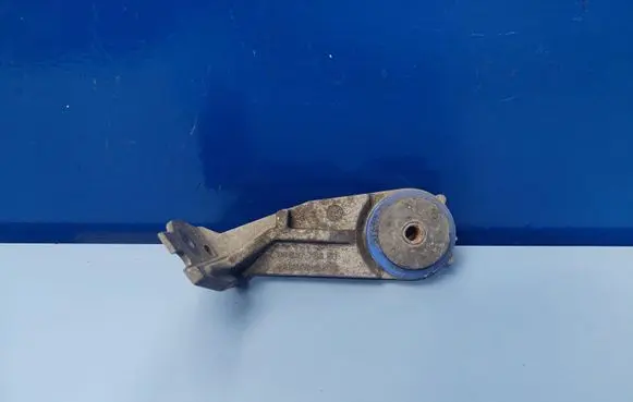 Peugeot 308 Intercooler pipe mounting bracket 9803778880