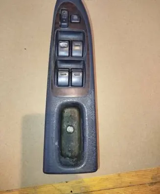 Toyota Avensis T220 Electric window control switch 7423205090