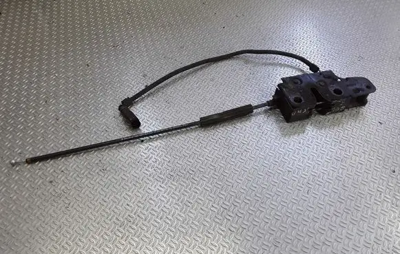 Engine bonnet/hood lock/catch