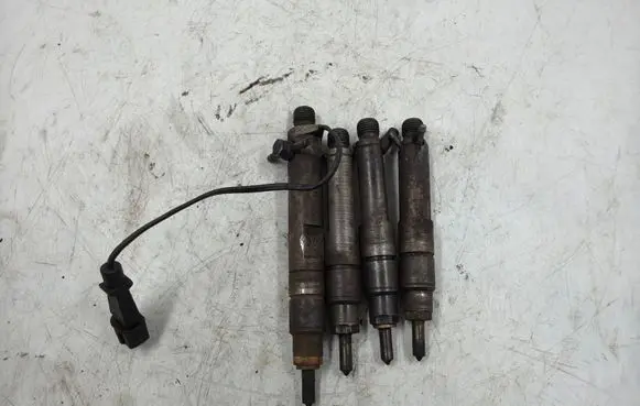 Audi A4 S4 B5 8D LP gas injectors set 028130201G
