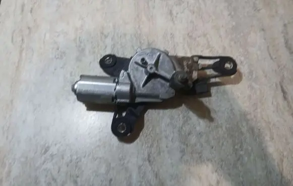 Mitsubishi Colt Rear window wiper motor 0390201802