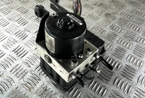 Volvo S40 ABS Pump 30793903 30793901