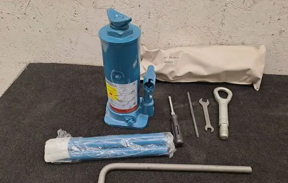 Mercedes-Benz Sprinter W906 Lift Jack A9065800018 9015850001 A9015810201