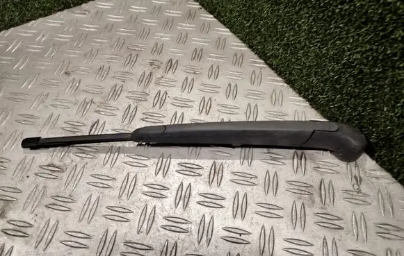 KIA Ceed Rear wiper blade arm 98811J7500 AMD178202